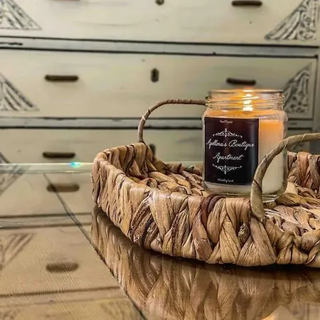 Apollona's Boutique